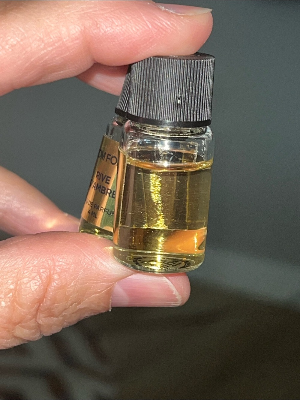 Tom Ford Rive D’Ambre Sampler x2 - Picture 3 of 6